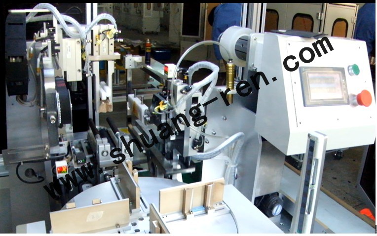 軟包(bāo)電池自動貼膜(mo)機